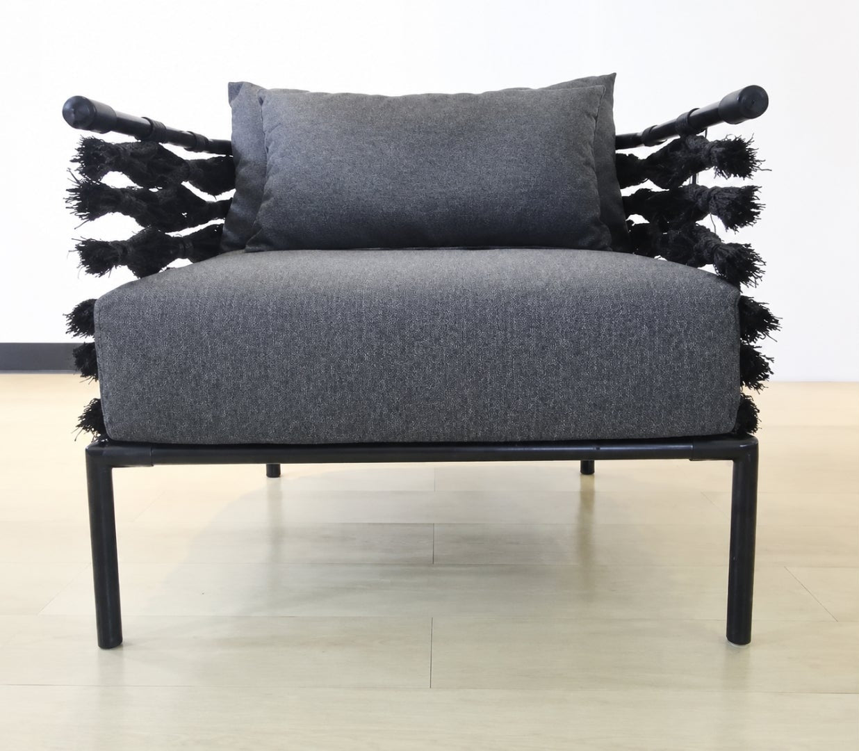 WAVE ARMCHAIR