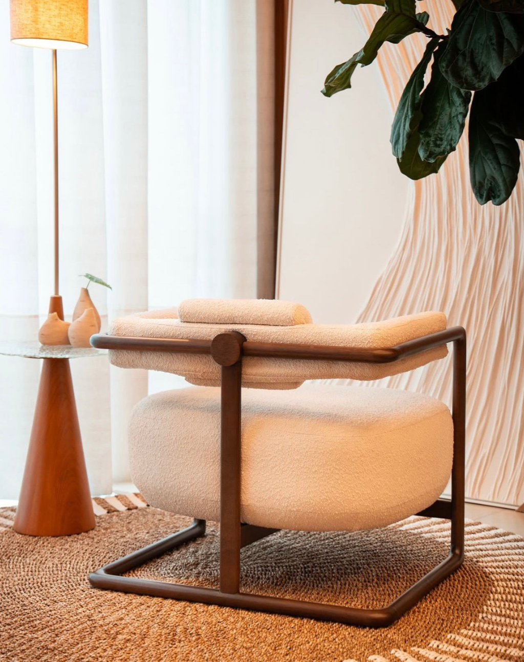 URBAN ARMCHAIR
