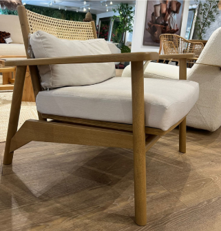 HIKARI ARMCHAIR