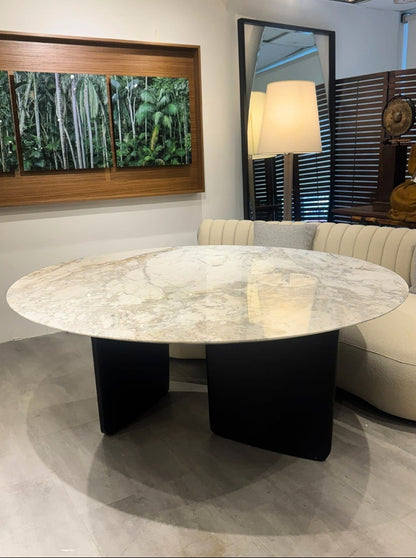 NAEVA DINING TABLE