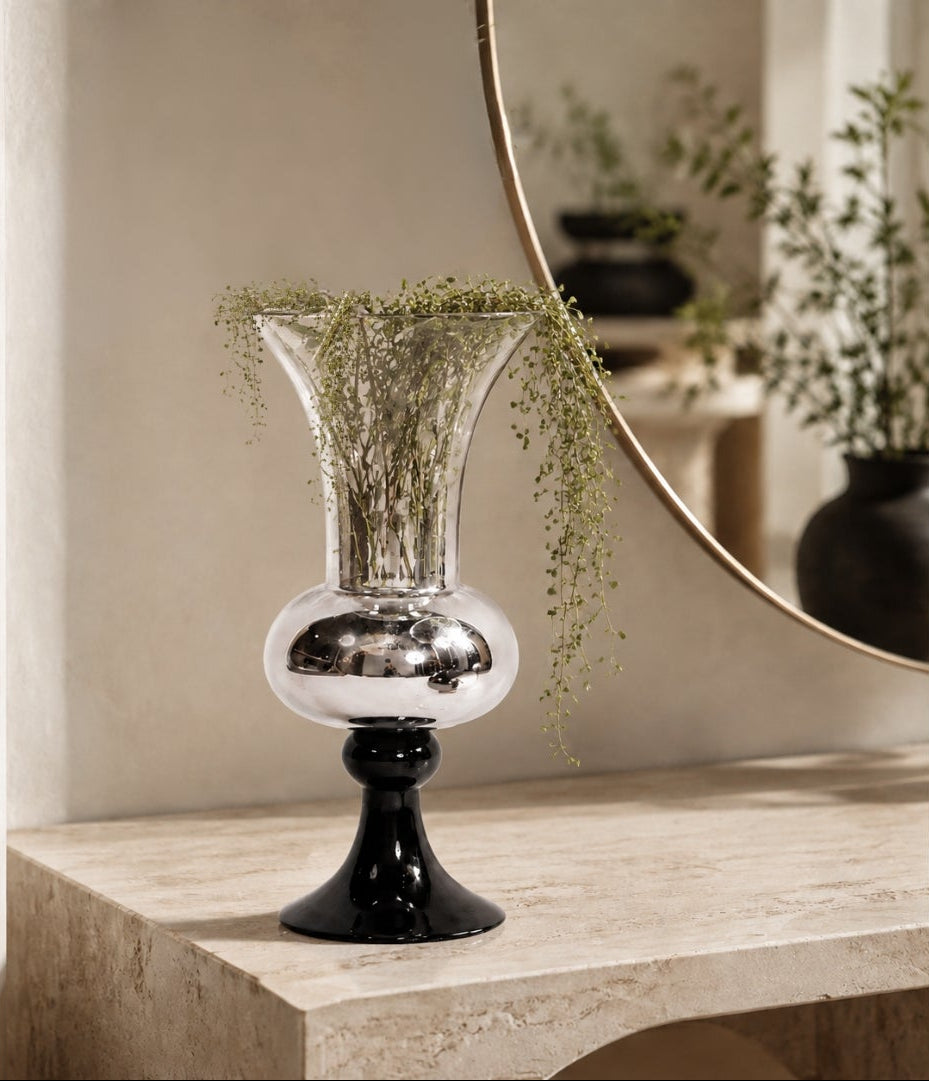 HANDBLOWN TRUMPET GLASS VASE