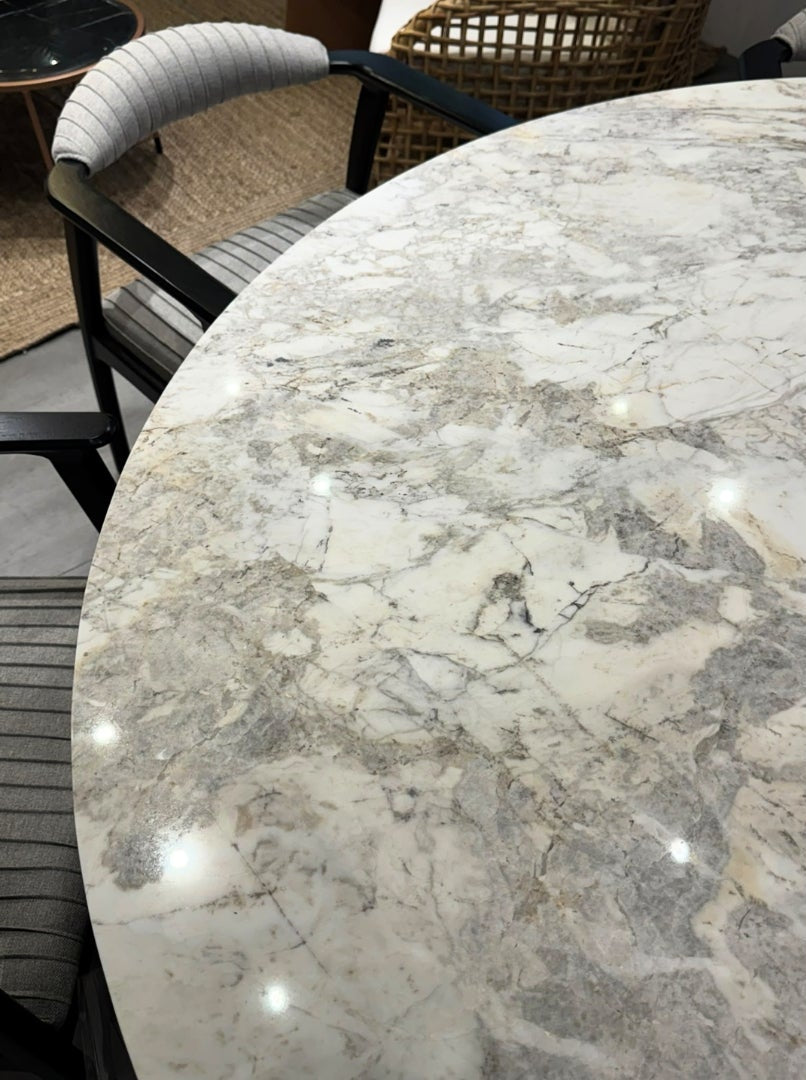 NAEVA DINING TABLE