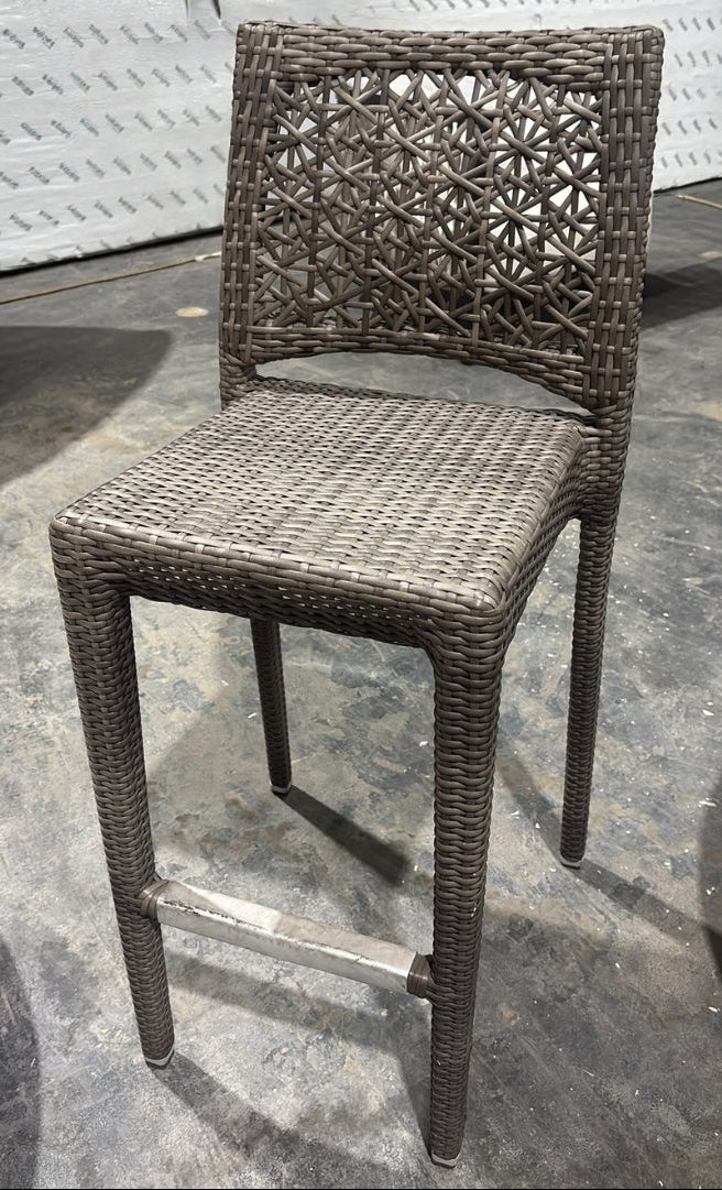 DYNASTY BARSTOOL