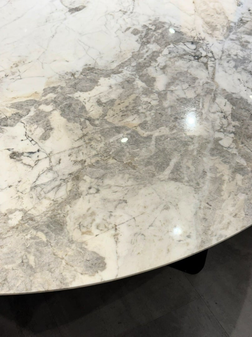 NAEVA DINING TABLE