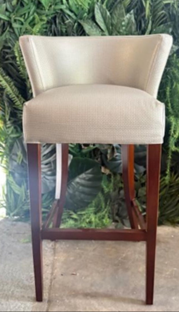 CURVED BAR STOOL