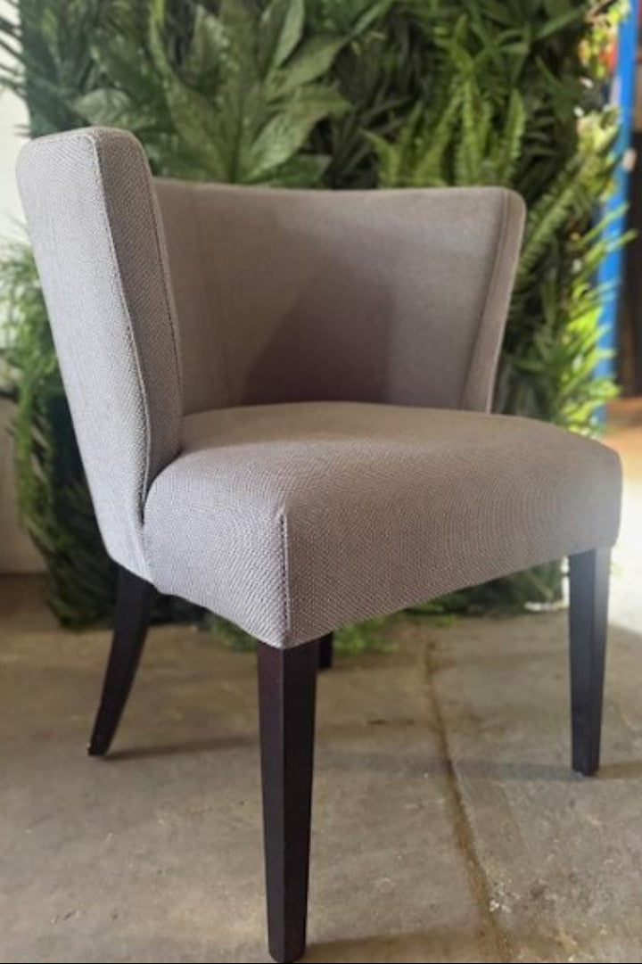 CURVED CHAIR