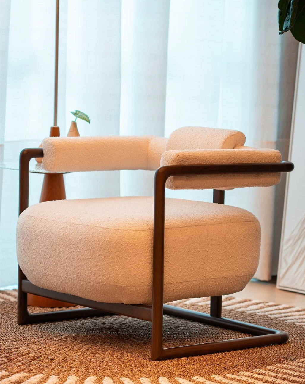 URBAN ARMCHAIR