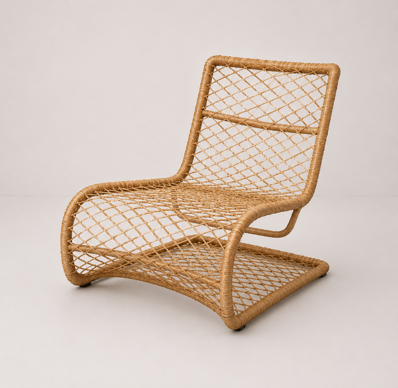 MACROS ARMCHAIR
