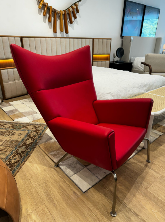 RED ACCENT CHAIR