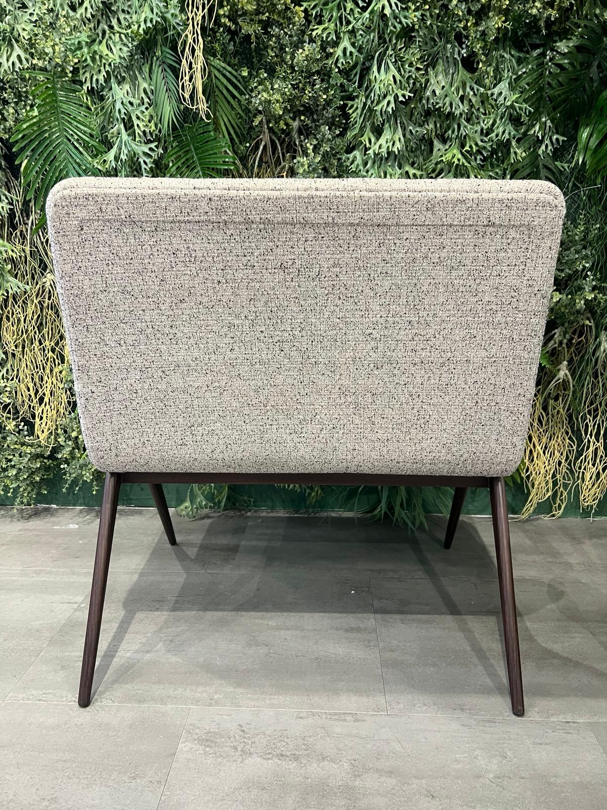 TECNO ARMCHAIR