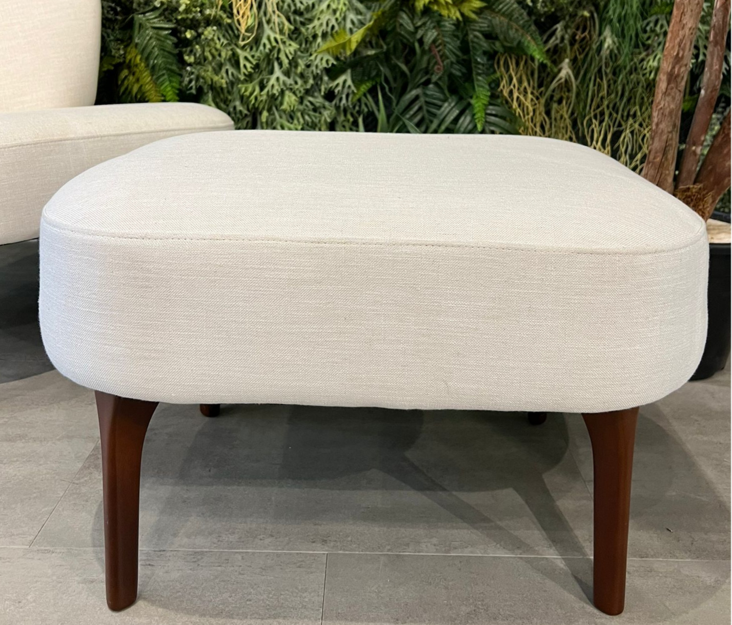 ALBA ARMCHAIR