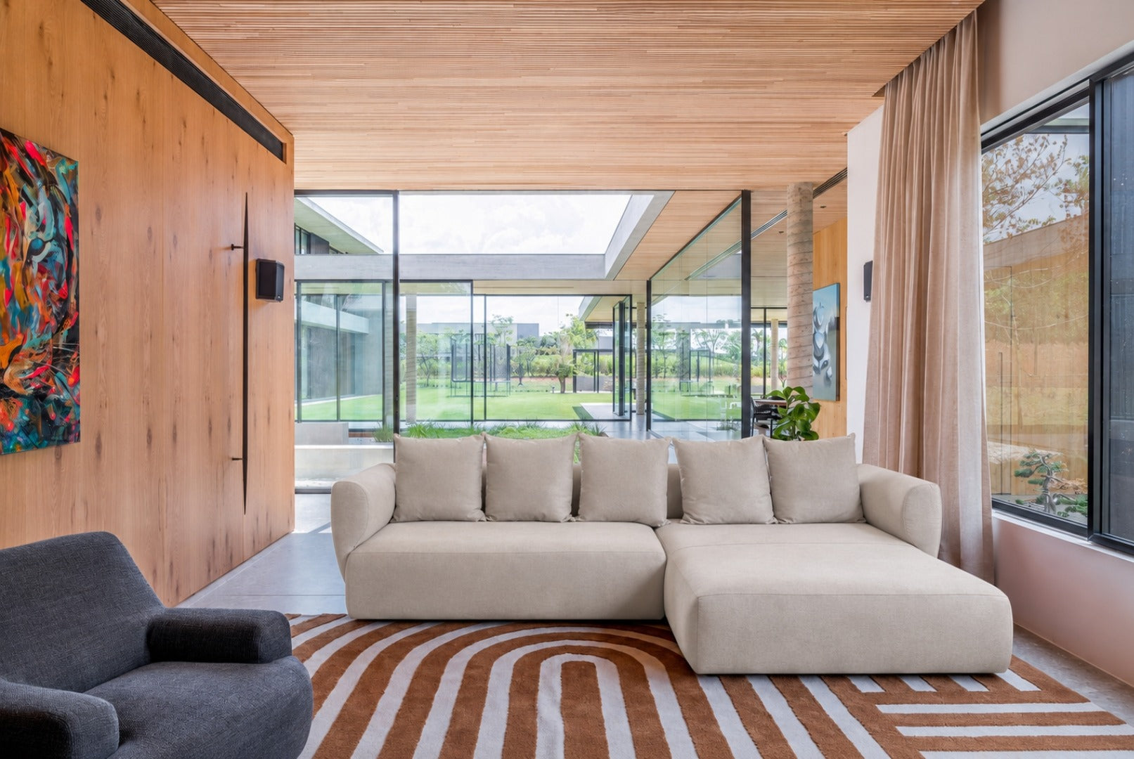 SURYA SOFA - RIGHT CHAISE